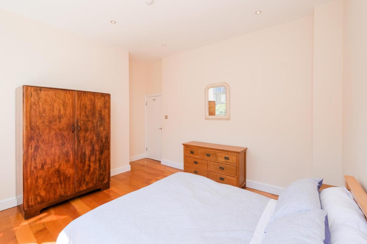 Lovely 2 Bed Flat In Canal Side Gated Development Leilighet London Eksteriør bilde